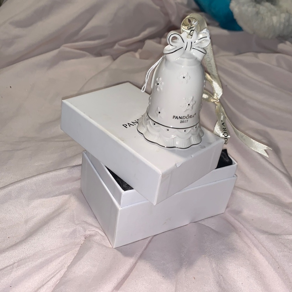 Pandora bell